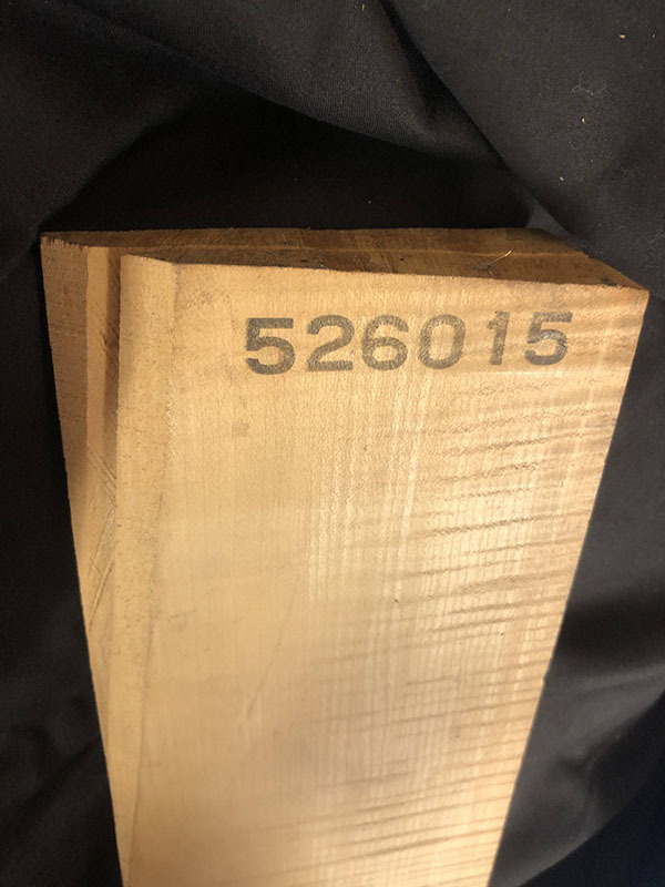 材木カット斜め部分あり