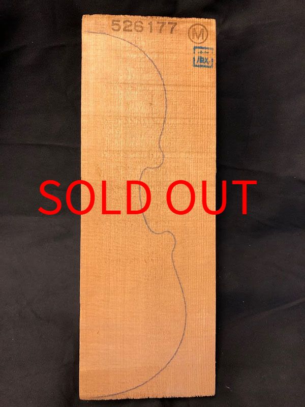 スプルース表板表面