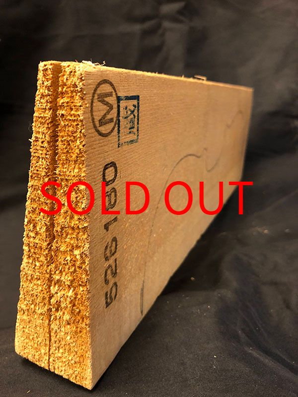 スプルース表板断面図