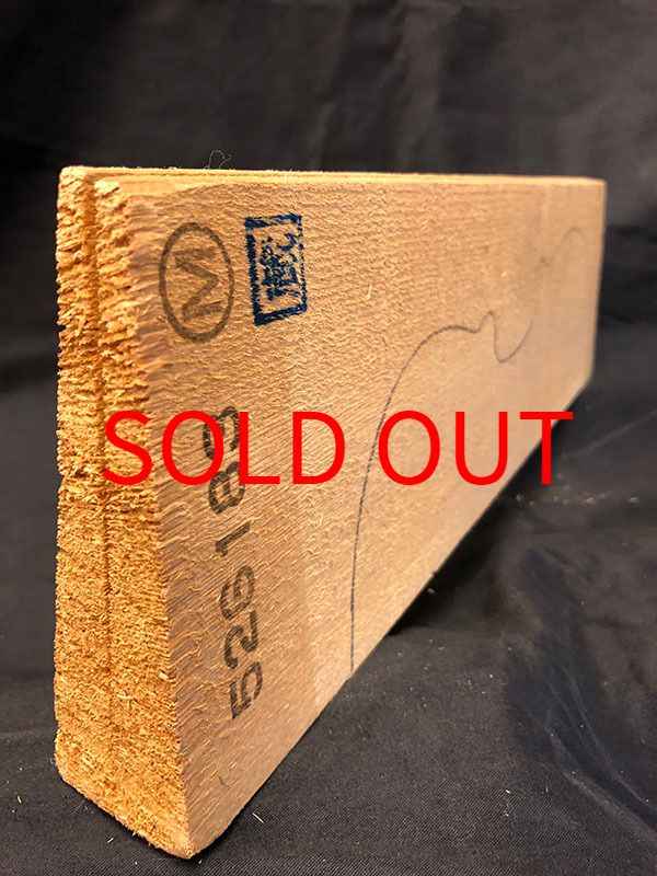 スプルース表板断面図