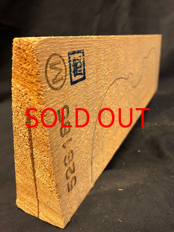 スプルース表板断面図