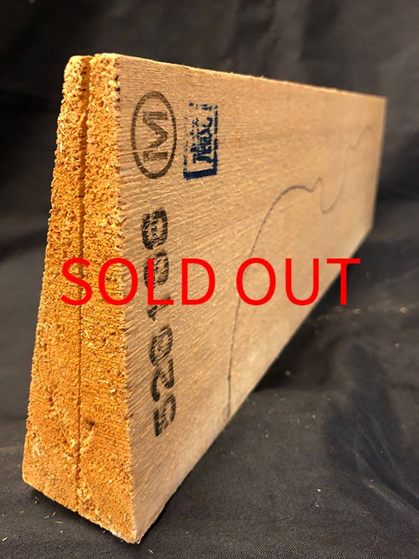 スプルース表板断面図