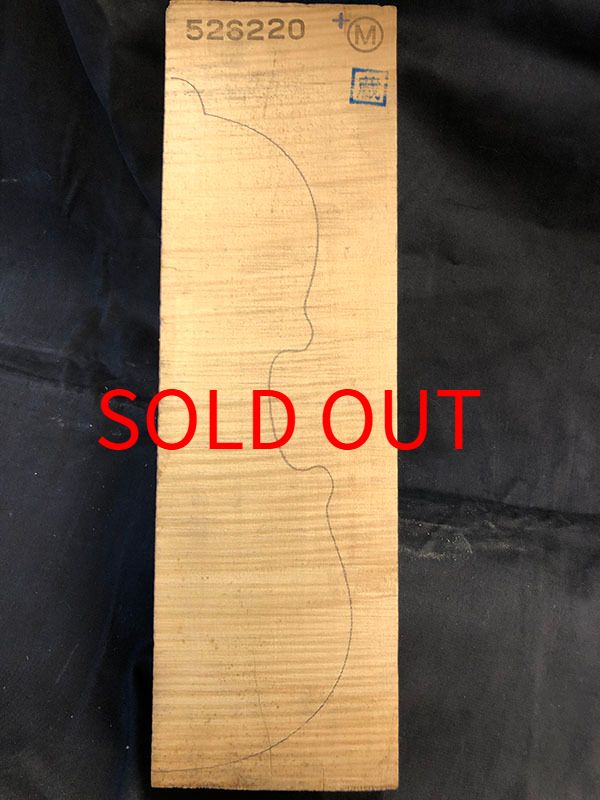 メープル裏板表面