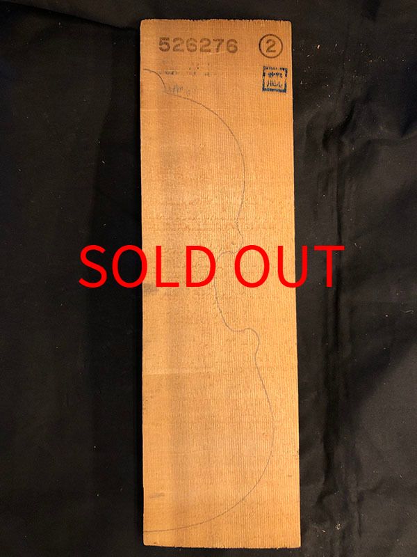 スプルース表板表面