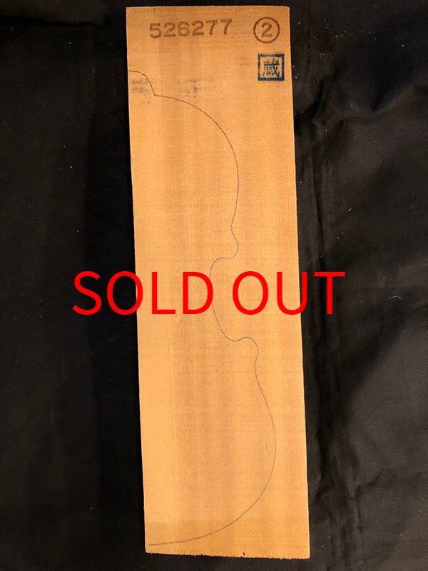 スプルース表板表面