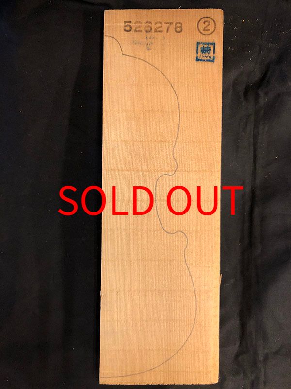 スプルース表板表面