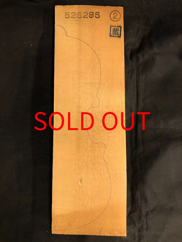 スプルース表板表面