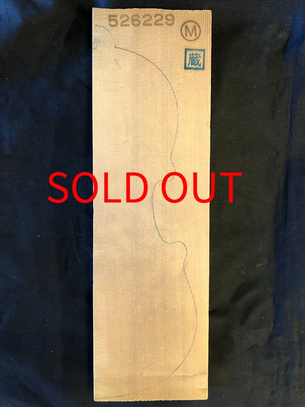 スプルース表板表面