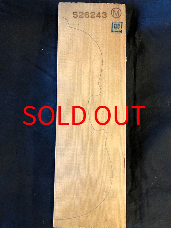 スプルース表板表面