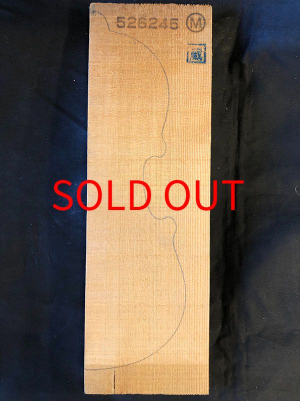 スプルース表板表面