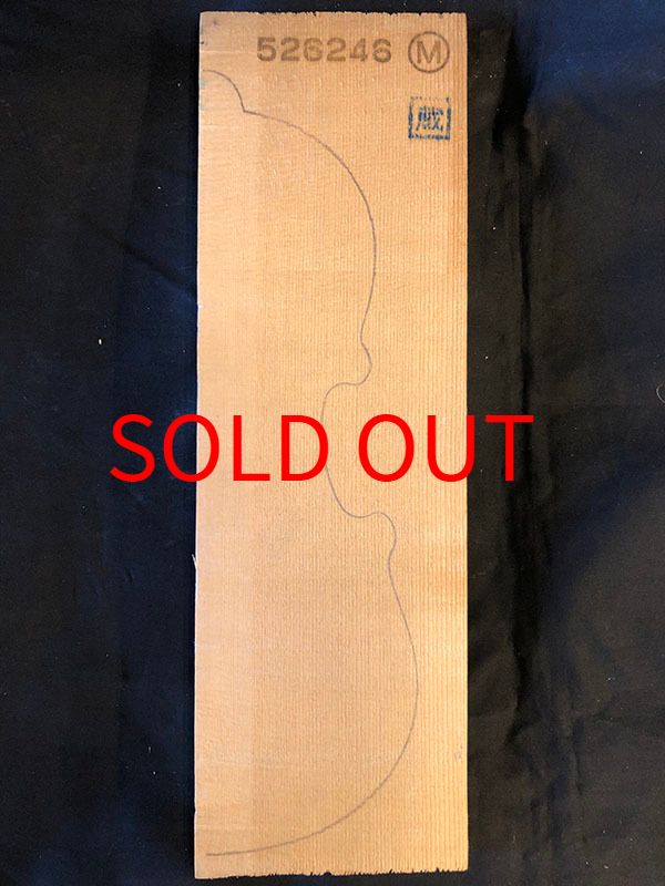 スプルース表板表面