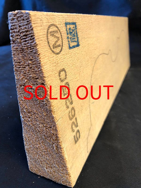 スプルース表板断面図