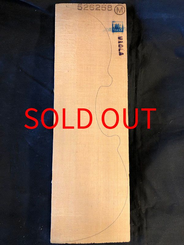 スプルース表板表面