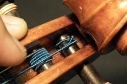 弦の巻き方の注意