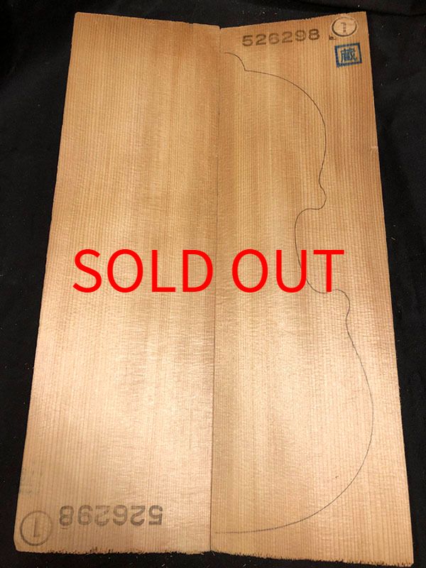 スプルース表板表面