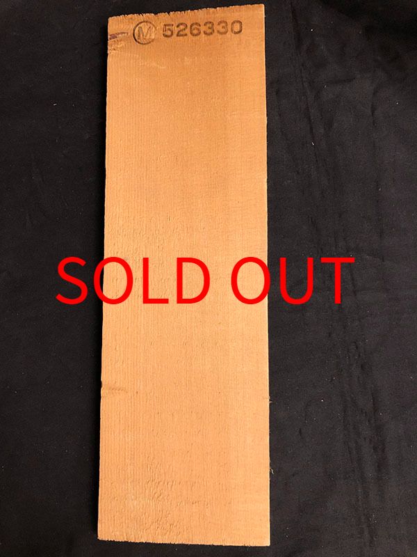 スプルース表板表面