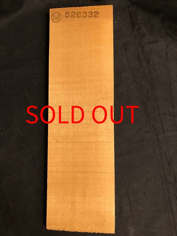 スプルース表板表面