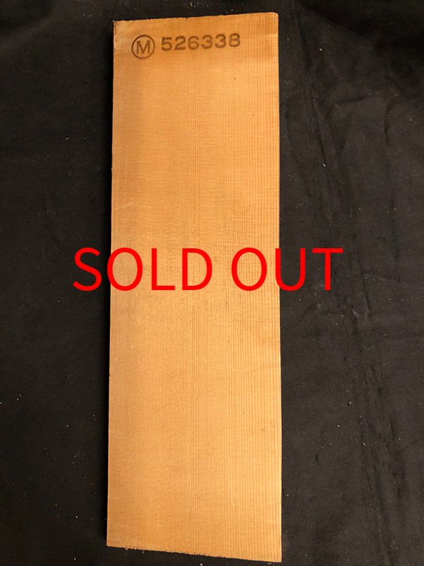 スプルース表板表面