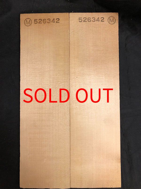 スプルース表板表面