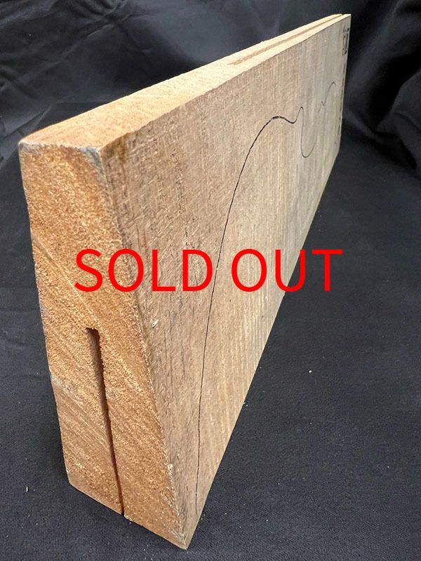 メープル裏板断面図