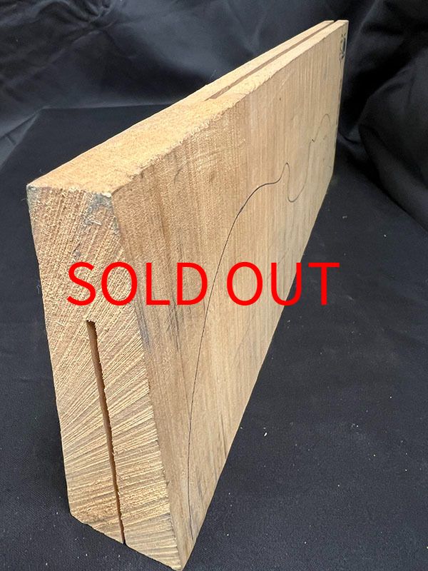 メープル裏板断面図