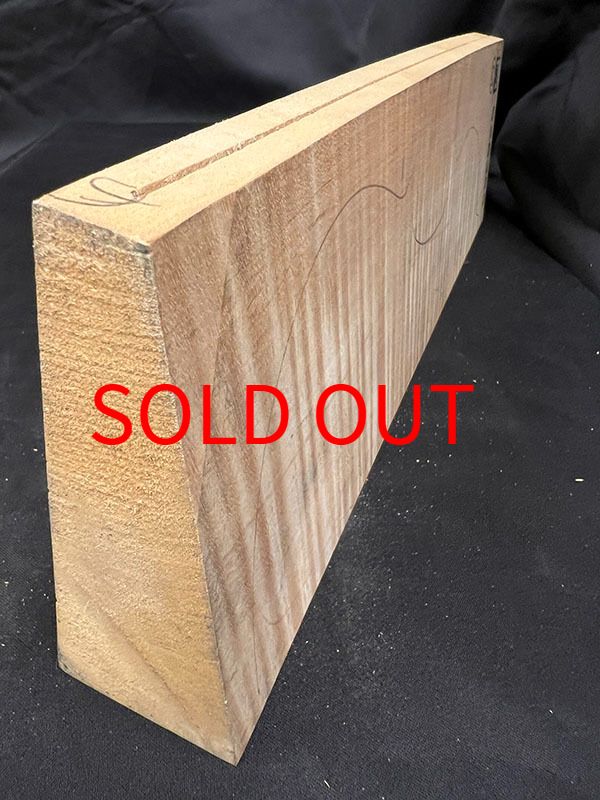 メープル裏板断面図