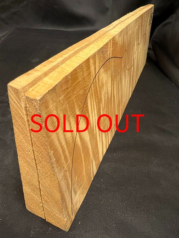 メープル裏板断面図