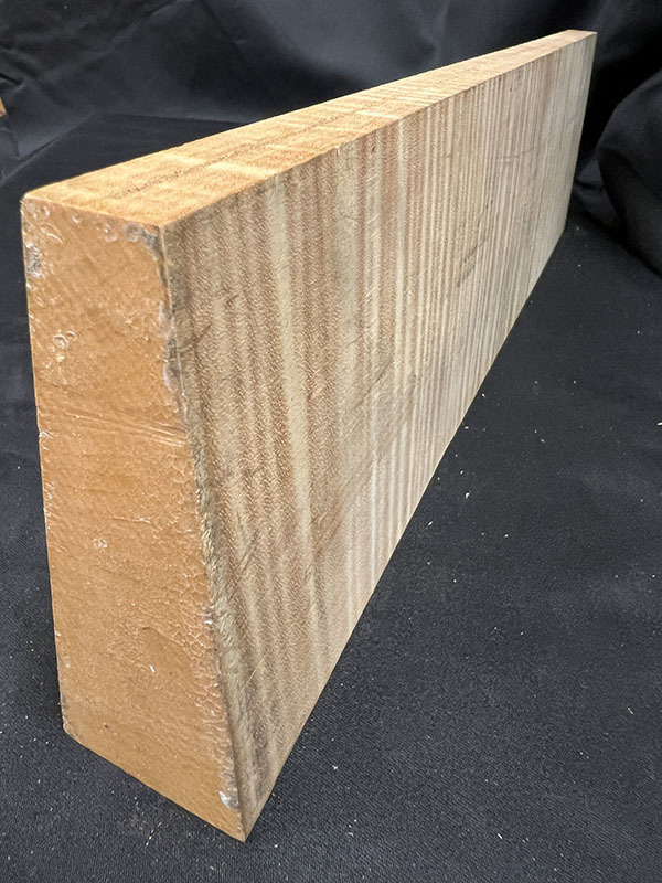 メープル裏板断面図