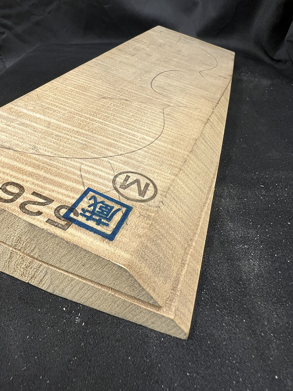 材木カット斜め部分あり