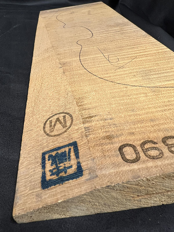 材木カット斜め部分あり